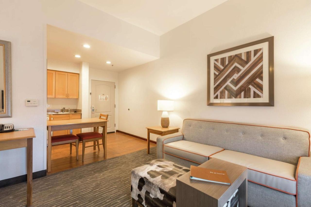 Hotel Homewood By Hilton At Carolina Point - 3*
